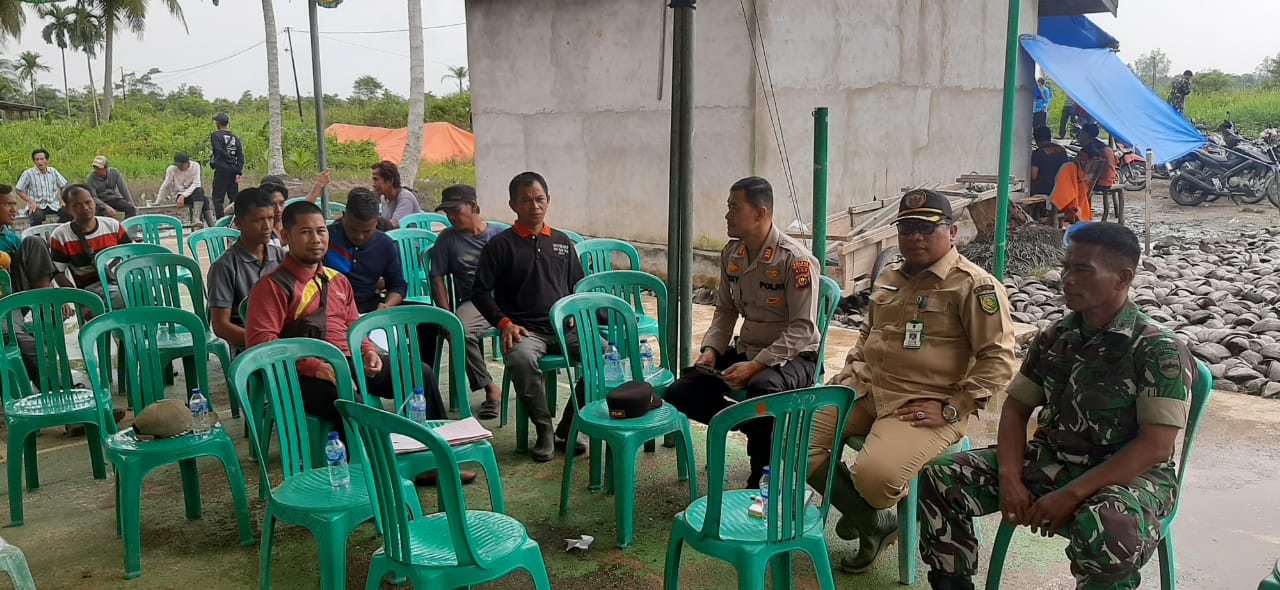 Kapolsek Tembilahan Hulu Gandeng Forkopimcam untuk Ciptakan Cooling System Pemilu Damai