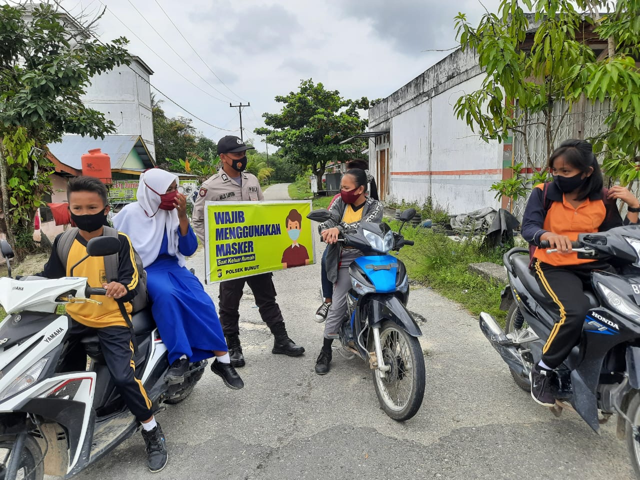 Polsek Bunut Lakukan Patroli C3 Sekaligus Sosialisasi Prokes