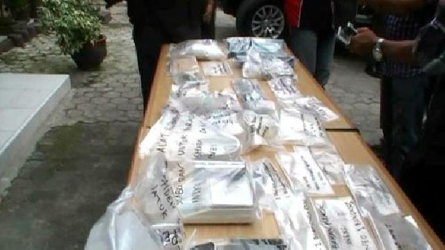 Polda Riau Kembali Bongkar Home Industri Ekstasi di Pekanbaru