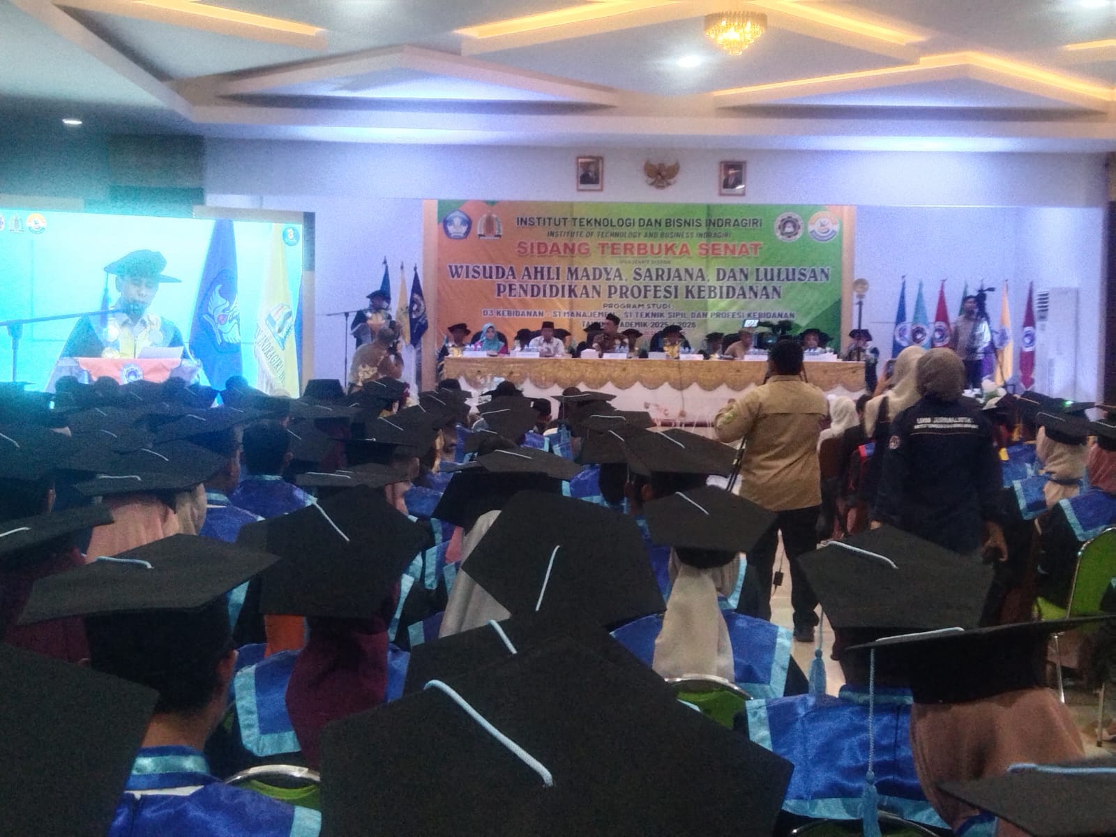 ITB Indragiri Wisuda 434 Lulusan, Bupati Inhu: Ini Buah Doa Panjang Orang Tua