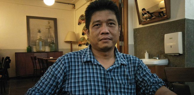 Polisi Harus Tangkap Denny Siregar, Jangan Tunggu Umat Bergerak