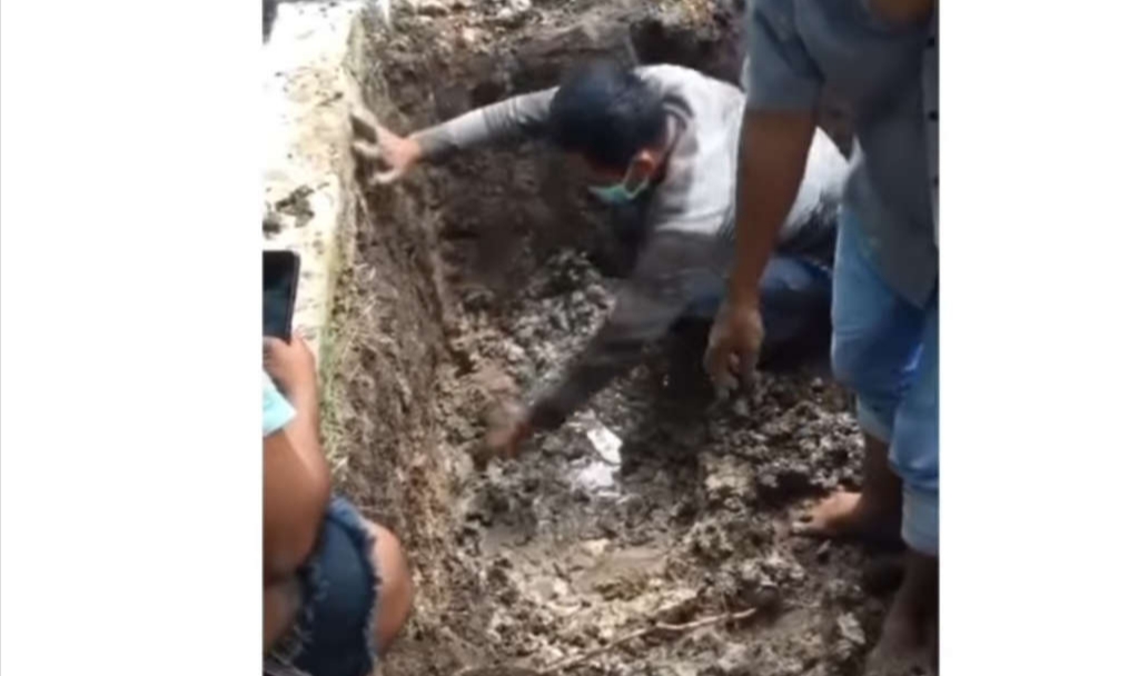 Jasad Wanita Hamil Ditemukan Terkubur Dihalaman Rumah, Diduga Korban Pembunuhan