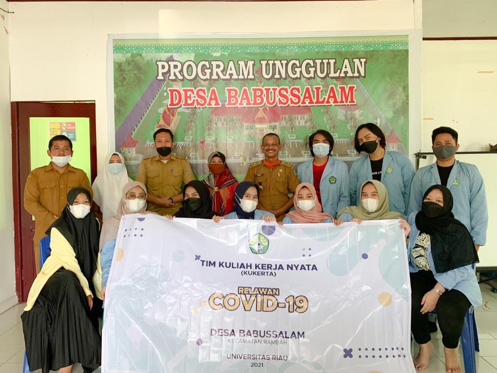 Perangi Hoax, Mahasiswa KKN Unri Masifkan Sosialisasi Vaksinasi