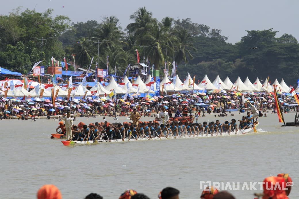 Perputaran Uang saat Pacu Jalur 2025 di Kuansing Bisa Capai Rp75 Miliar