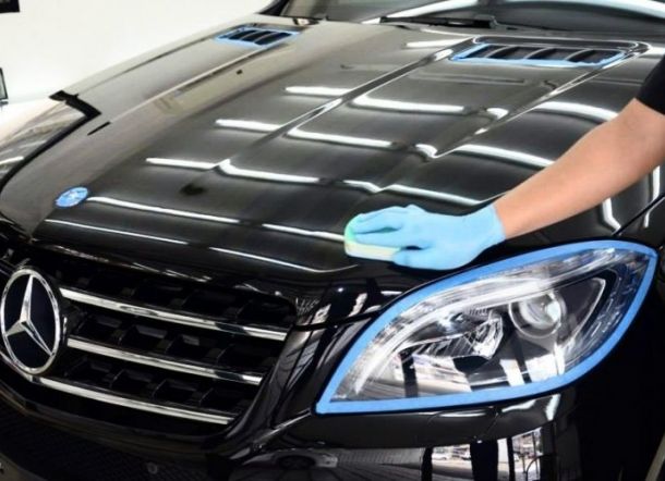 Benarkah Sering Poles Mobil Justru Perpendek Usia Cat ?