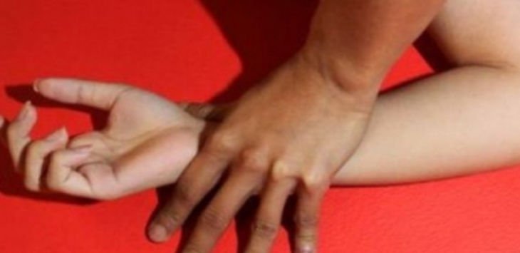 Remaja Kerap Diintip Mandi, Diam Saja Digituin 15 Kali, Akhirnya…