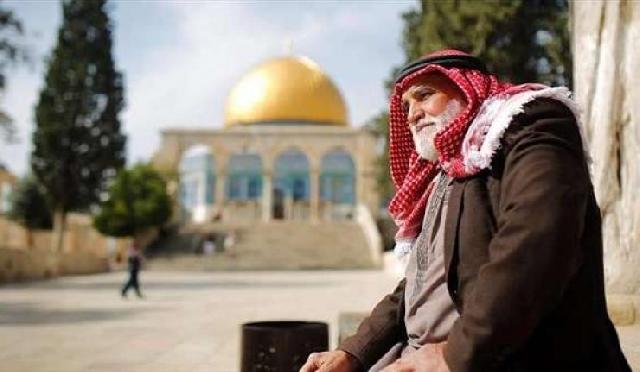 Kisah Kakek Yang Habiskan Separuh Hidupnya Melayani Al Aqsha