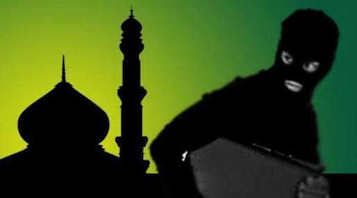 Mahasiswa di Pekanbaru ini Dicuri Tas nya Saat Salat di Masjid