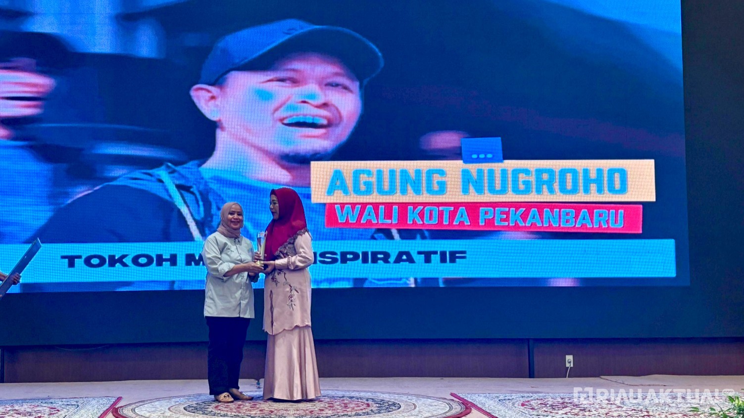Agung Nugroho Raih Anugerah Tokoh Muda Inspiratif dari SMSI Riau