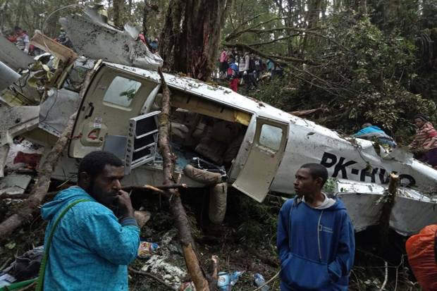 Merinding, Cerita Bocah yang Selamat dari Kecelakaan Pesawat dan Tidur dengan Mayat