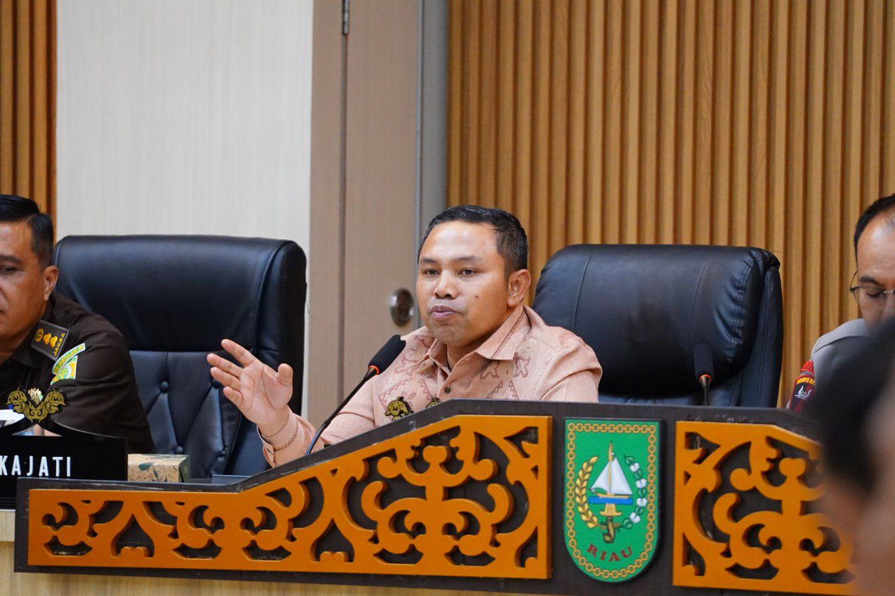 Larangan Perpisahan di Luar Sekolah, Gubernur Riau Siap Copot Kepsek yang Bandel