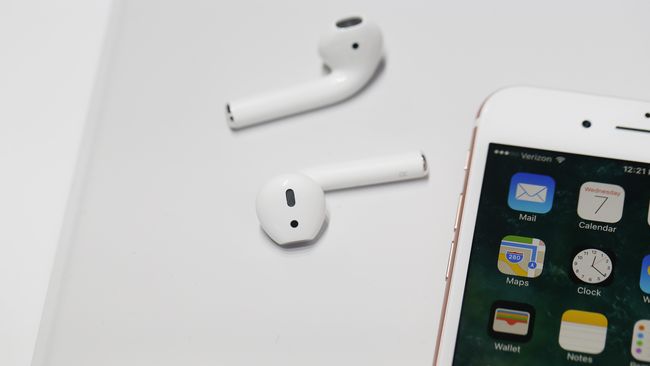 Ini Aturan Airpods, Vape, sampai Sedotan Stainless di Penerbangan