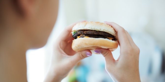 Apa Efektif Mencuci Kemasan Makanan untuk Mencegah Persebaran Virus Corona?