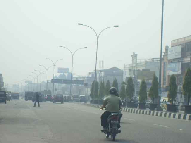 Riau Alami Kabut Asap Kiriman Tetangga