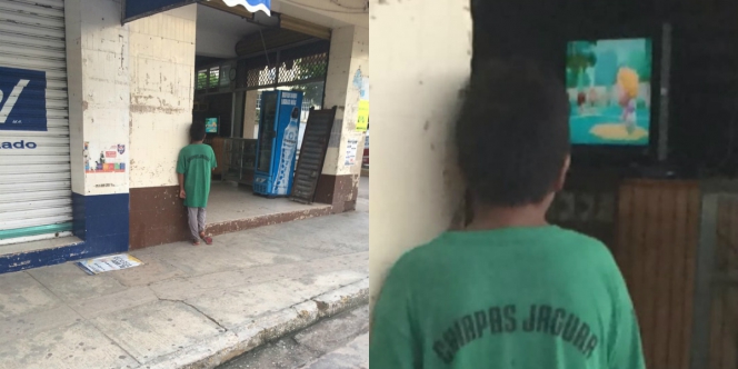 Potret Haru Seorang Bocah Ngintip Nonton Kartun di TV Tetangga