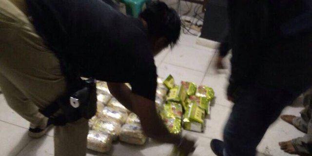 Bawa 30 Kg Sabu, Mobil Pelaku Nyungsep di Parit Saat Diburu Petugas BNN