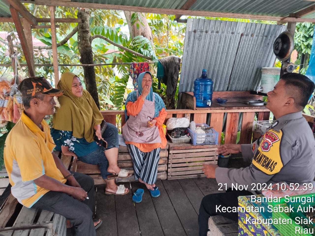 Polsek Sabak Auh Ajak Warga Tidak Terpengaruh Berita Hoaks Jelang Pilkada 2024