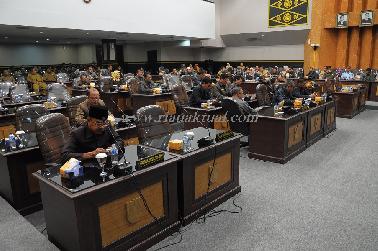 Banyak Agenda Politik, Sebagian Anggota Dewan Izin Tak Ikut Paripurna Hingga Tuntas