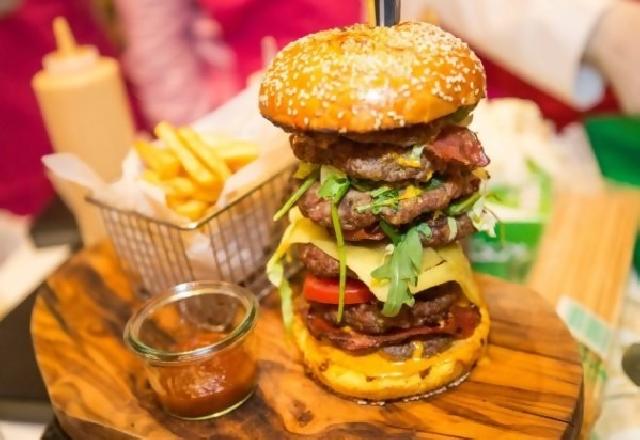 Burger ini dijual seharga Rp 133 juta