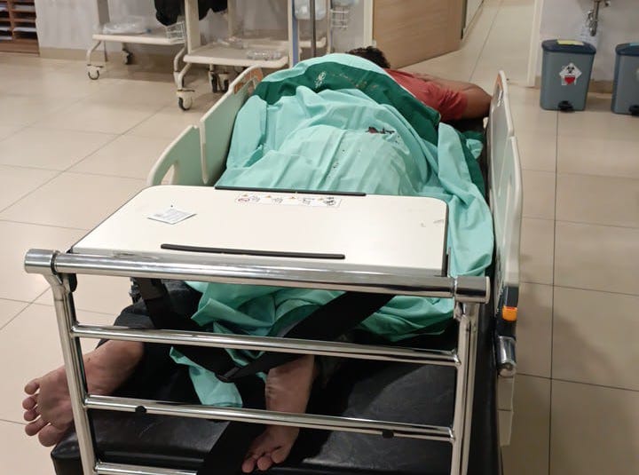 Duel Berdarah di Pekanbaru, Pedagang Kopi Tewas Ditusuk di Depan RS Awal Bros