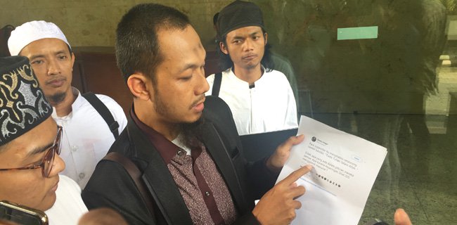 Denny Siregar Dilaporkan Ke Polisi Soal Cuitan Video Pengeroyokan Suporter Persija