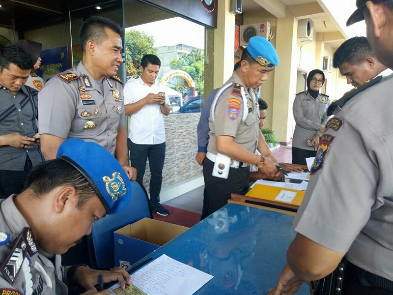 Senjata Api Milik 33 Personel Polresta Pekanbaru Diperiksa Propam