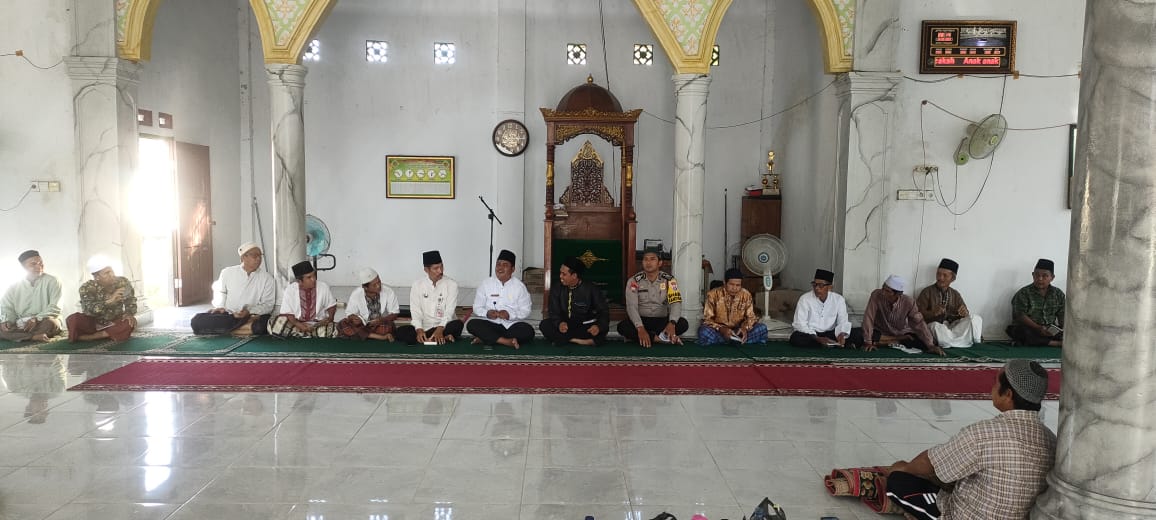 Sambangi Desa Sungai Luar, Polsek Batang Tuaka Ajak Warga Sukseskan Pemilu 2024