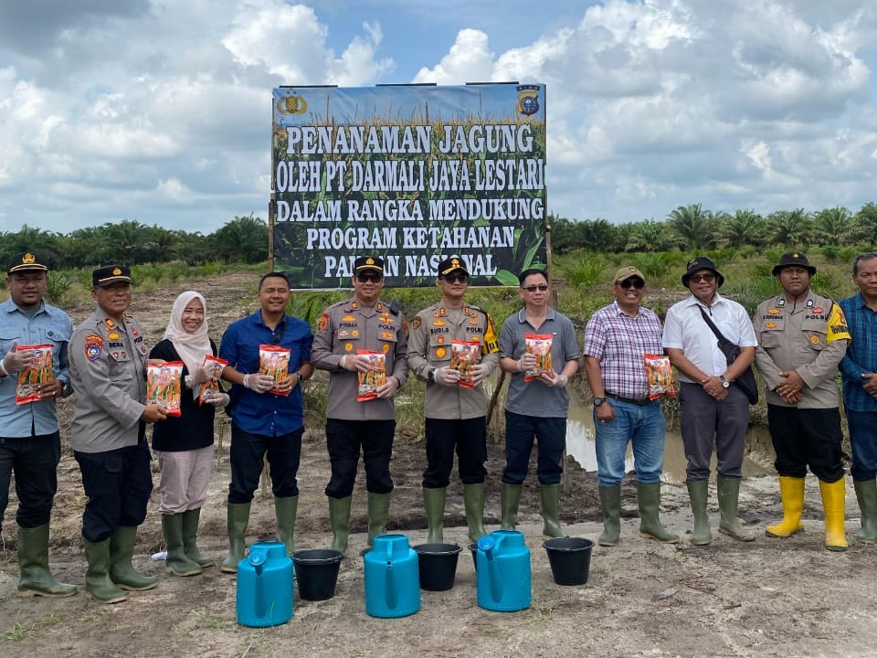 Kapolres Bengkalis Tanam Jagung di Lahan 5 Hektare, Dukung Ketahanan Pangan Nasional