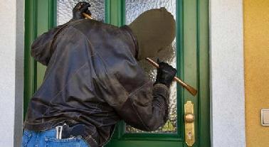 Toko Samsung Plaza Elektronik Dibobol Maling