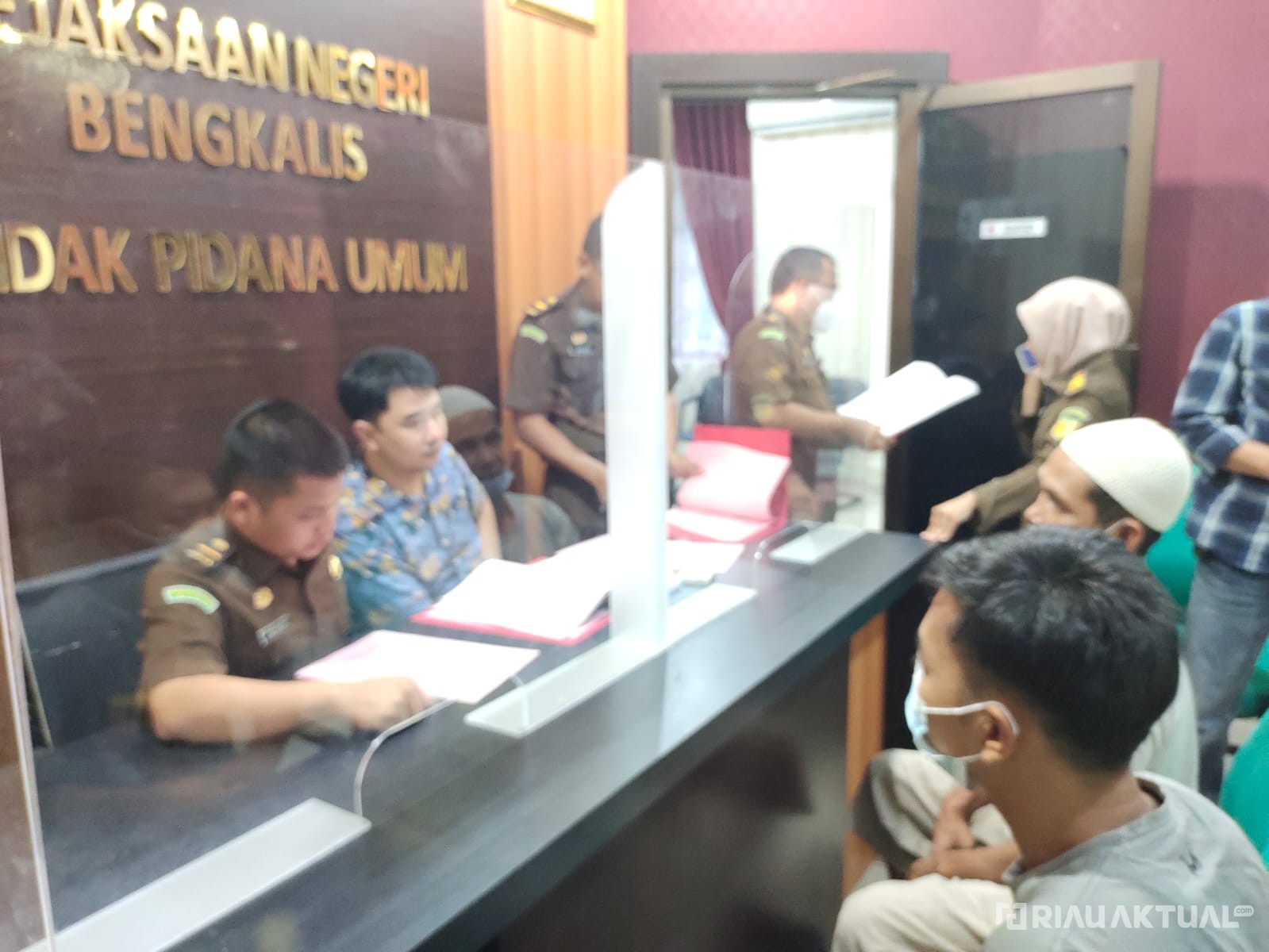 Kejari Bengkalis Terima Pelimpahan Tersangka Mat Ari alias Anak Jendral 