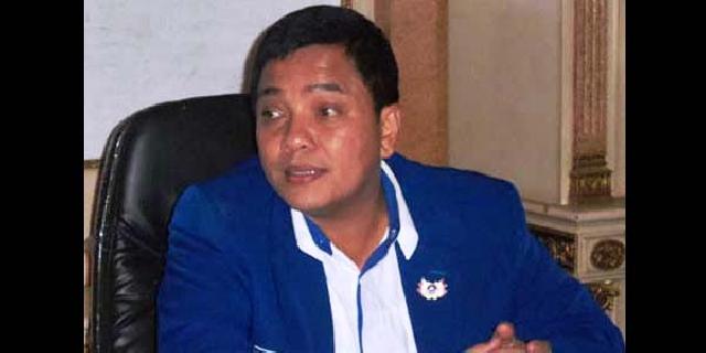 Maju Pada Pilgubri Riau 2013, Bendum PAN Rangkul Buruh