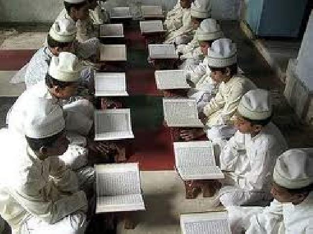Di Pekanbaru, Anak Hafal Al Quran 30 Juz Dikuliahkan Pemerintah