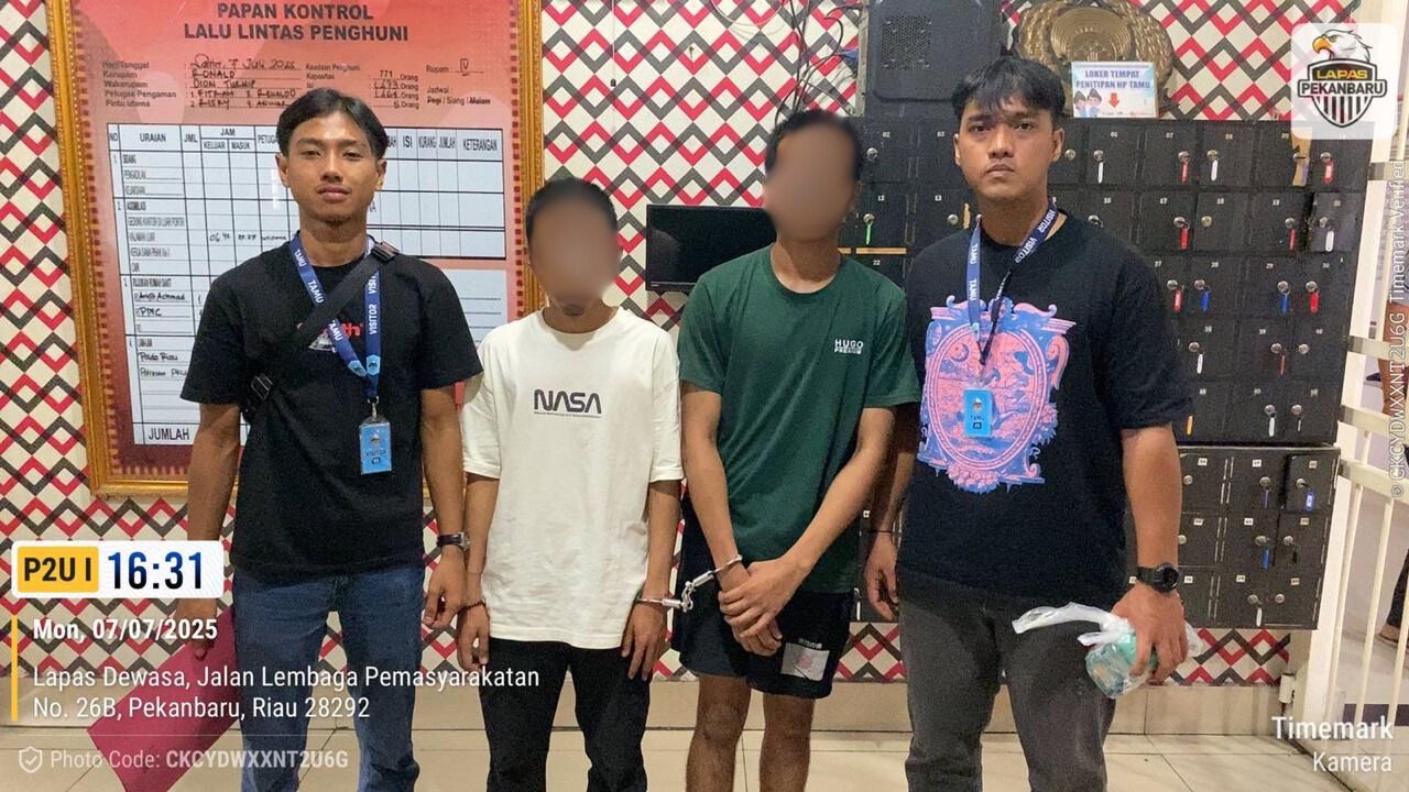 Petugas Lapas Pekanbaru Gagalkan Penyelundupan Happy Five di Roti Kering