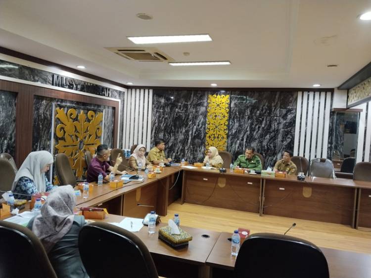 Komisi III DPRD Pekanbaru Bahas SPMB, Disdik Pastikan Sekolah Swasta Siap Tampung Siswa Kurang Mampu