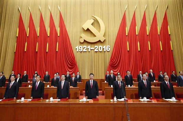 Partai Komunis China Paksa Anggota Muslim Jadi Ateis