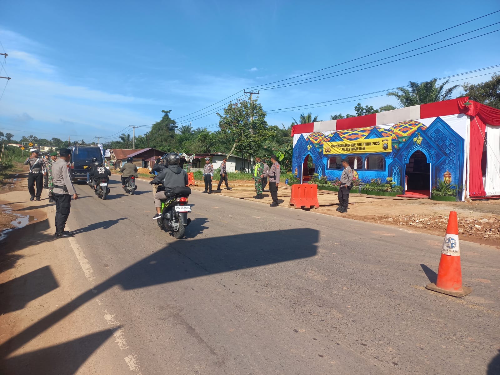 Polsek Bangko Pusako Gelar Patroli dan Pengamanan di Pospam Balam KM 8