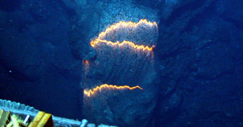 Dasar Laut Menyimpan Api yang Menyala, Kok Bisa?