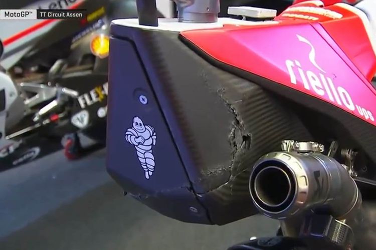 Rossi Seruduk Lorenzo, Salah Siapa?