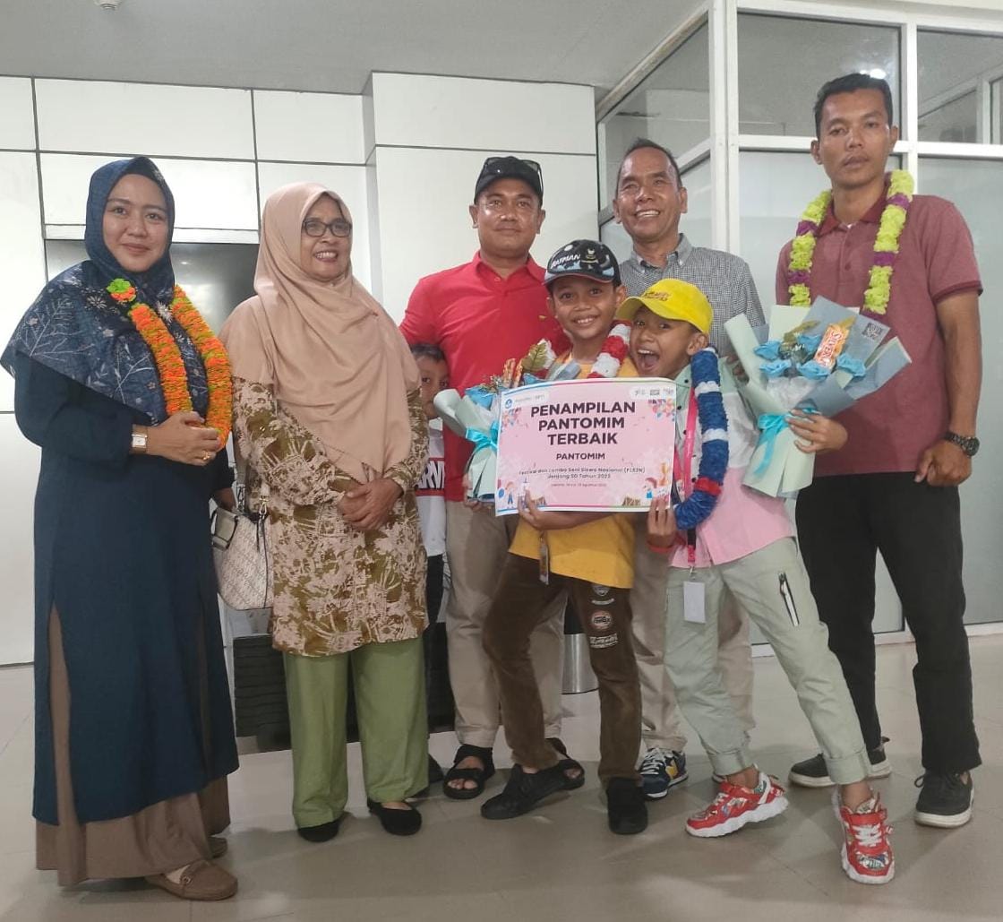 Harumkan Riau, SD Fathrizk Terbaik Pantomim Tingkat Nasional