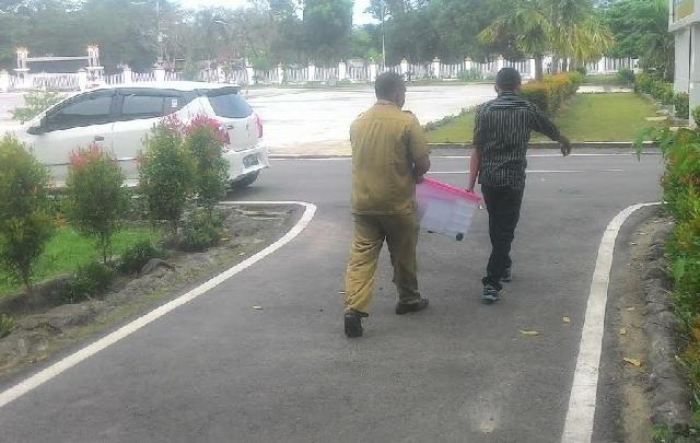 Kejari Tembilahan Geledah Kantor Bappeda