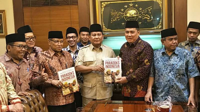Ditanya soal Cawapres, Prabowo Tunjuk Kantong Said Aqil