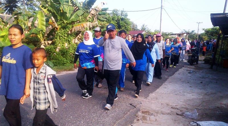 Masyarakat Apresiasi Pemcam Pinggir Gelar Kegiatan Jalan Santai Sambut Hut RI Ke 72