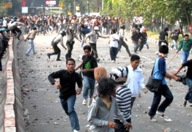 Bentrok Ormas Meluas hingga ke Gandaria City