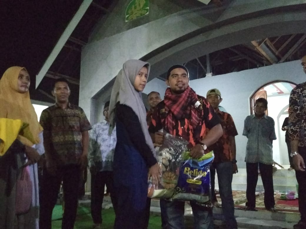 PAC PP Rumbai Santuni 40 Anak Yatim Dalam Acara Buka Bersama