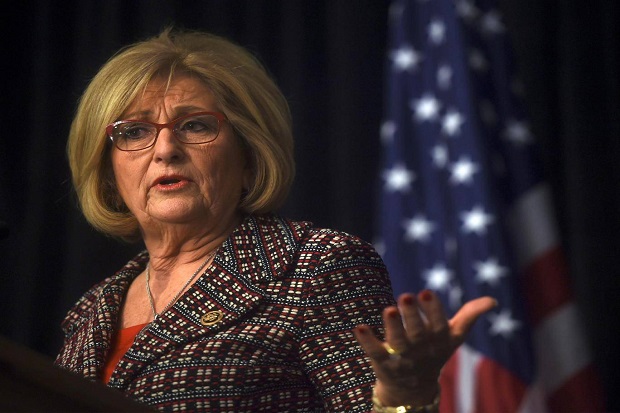 Anggota Kongres AS Bilang Pornografi Penyebab Penembakan di Sekolah