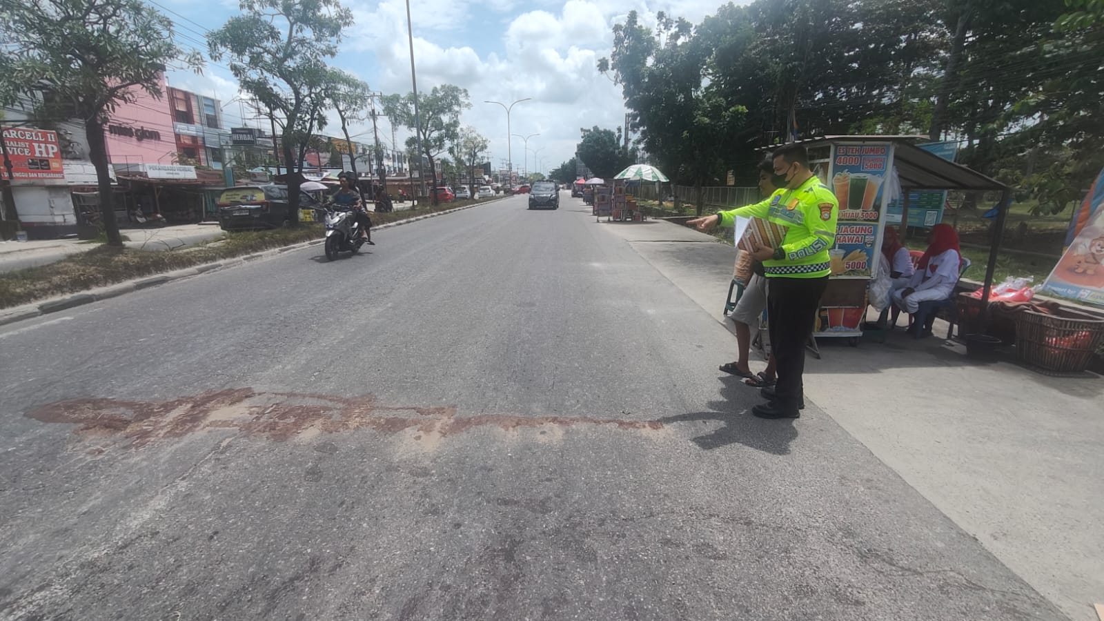 Mahasiswi Tewas di Depan Gerbang Universitas Riau Usai Tabrak Belakang Mobil