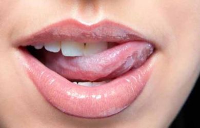 Ini Alasan Kenapa Lidah Sering Tergigit Ketika Makan, Hati-hati Yah
