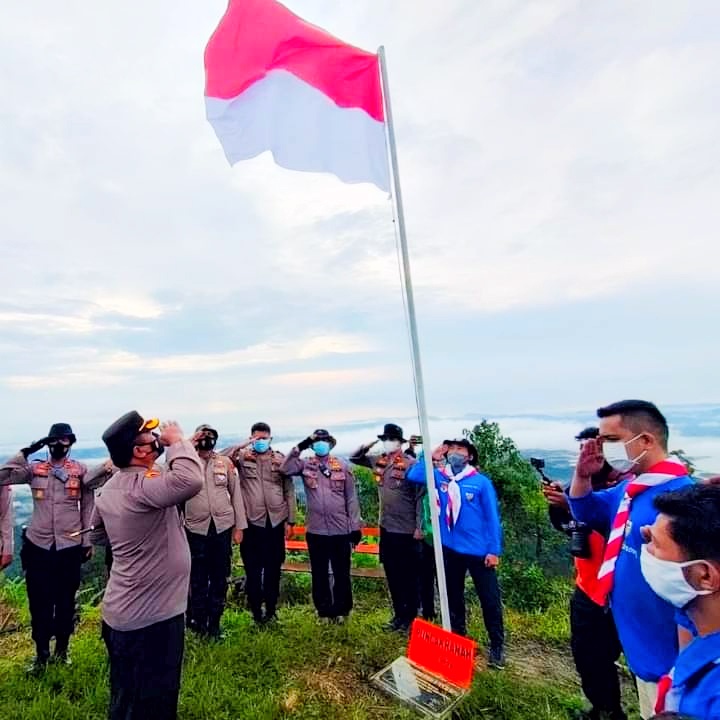 KNPI Riau dan DPD KNPI Kampar Bersama Kapolres Kampar Gelar Apel Sumpah Pemuda di Puncak Ranah