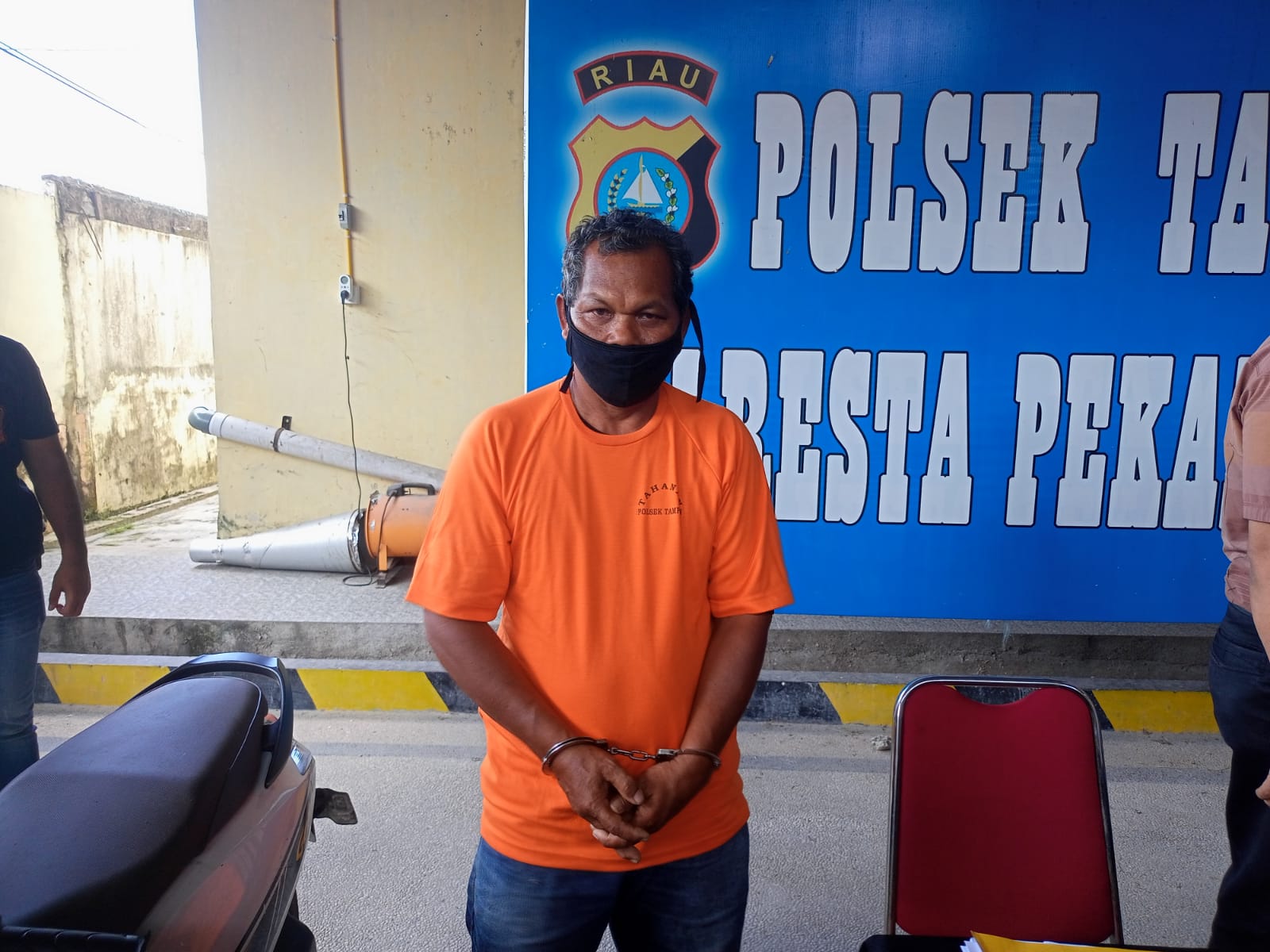 Janjikan Masuk Sekolah, Pria Paruh Baya Tipu Orang Tua Siswa Hingga Belasan Juta