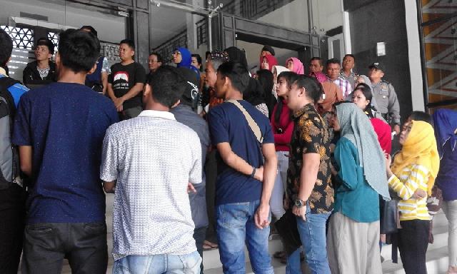 Yusrizal : Jika Sampai Senin Tidak Dibuka Pimpinan dan Komisi II Akan Turun Langsung